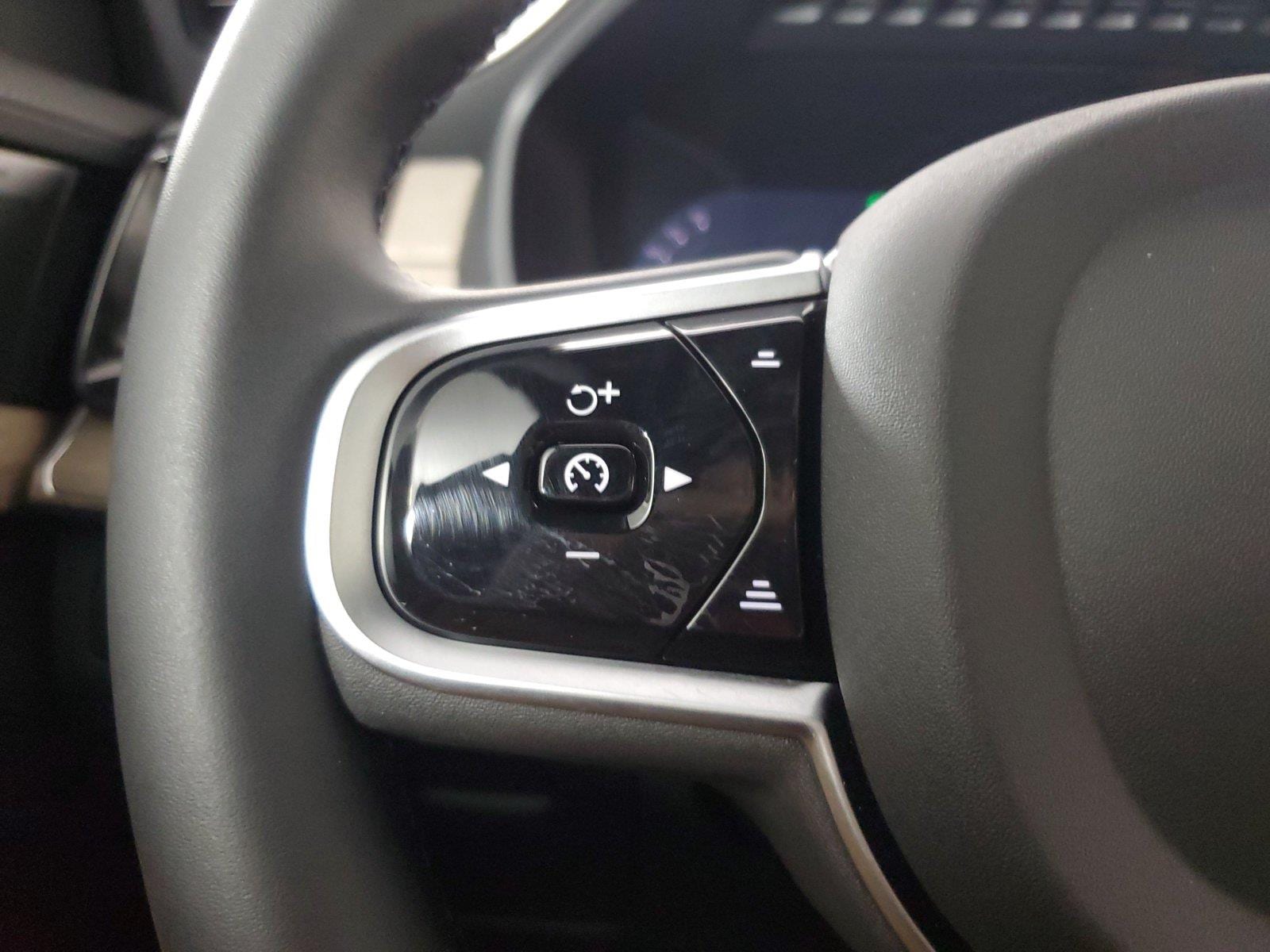 2026 Volvo XC90 Plus - Photo 25