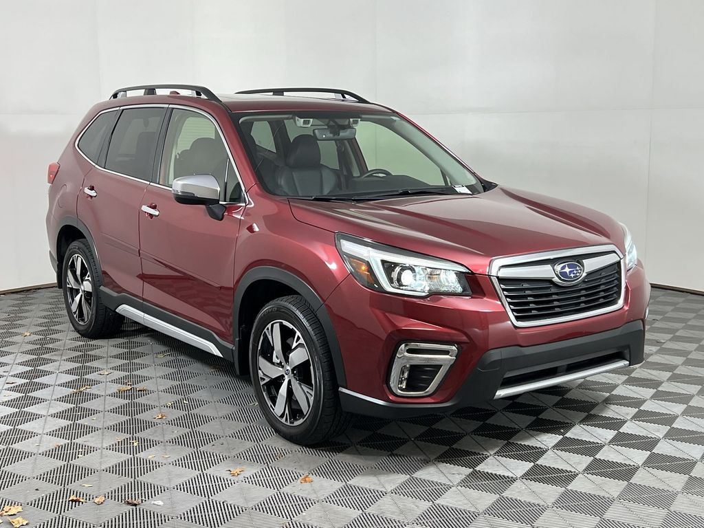 2019 Subaru Forester Touring photo 2