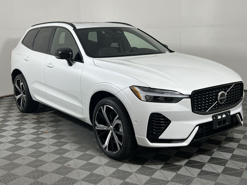 2024 Volvo XC60 Recharge Hybrid T8 Ultimate photo 2