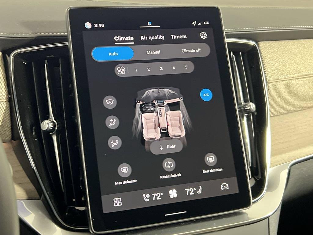2026 Volvo XC90 Plus - Photo 15