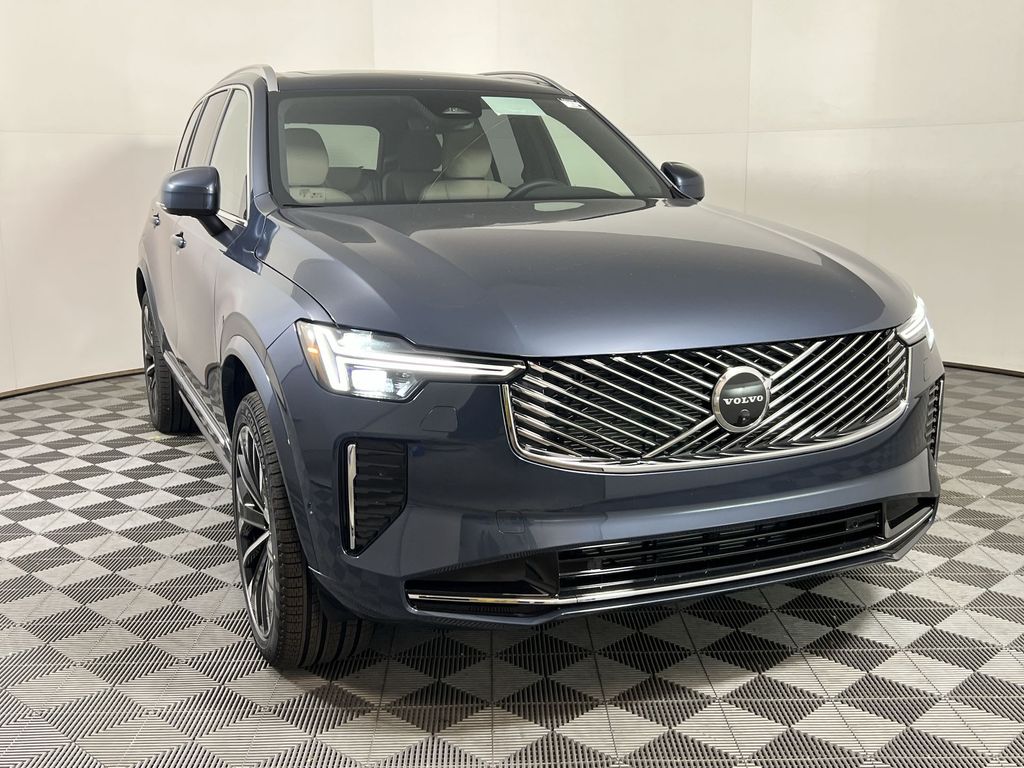 2026 Volvo XC90 Plus photo 2