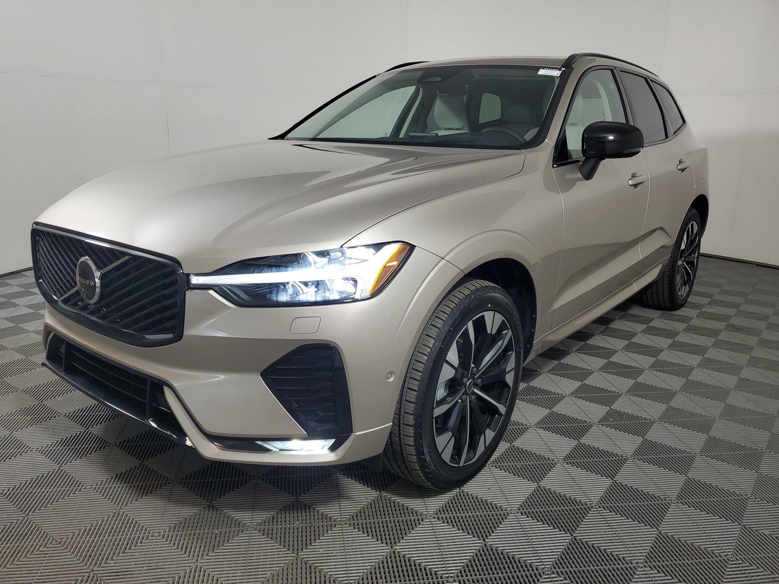 2026 Volvo XC60 Ultra - Photo 3