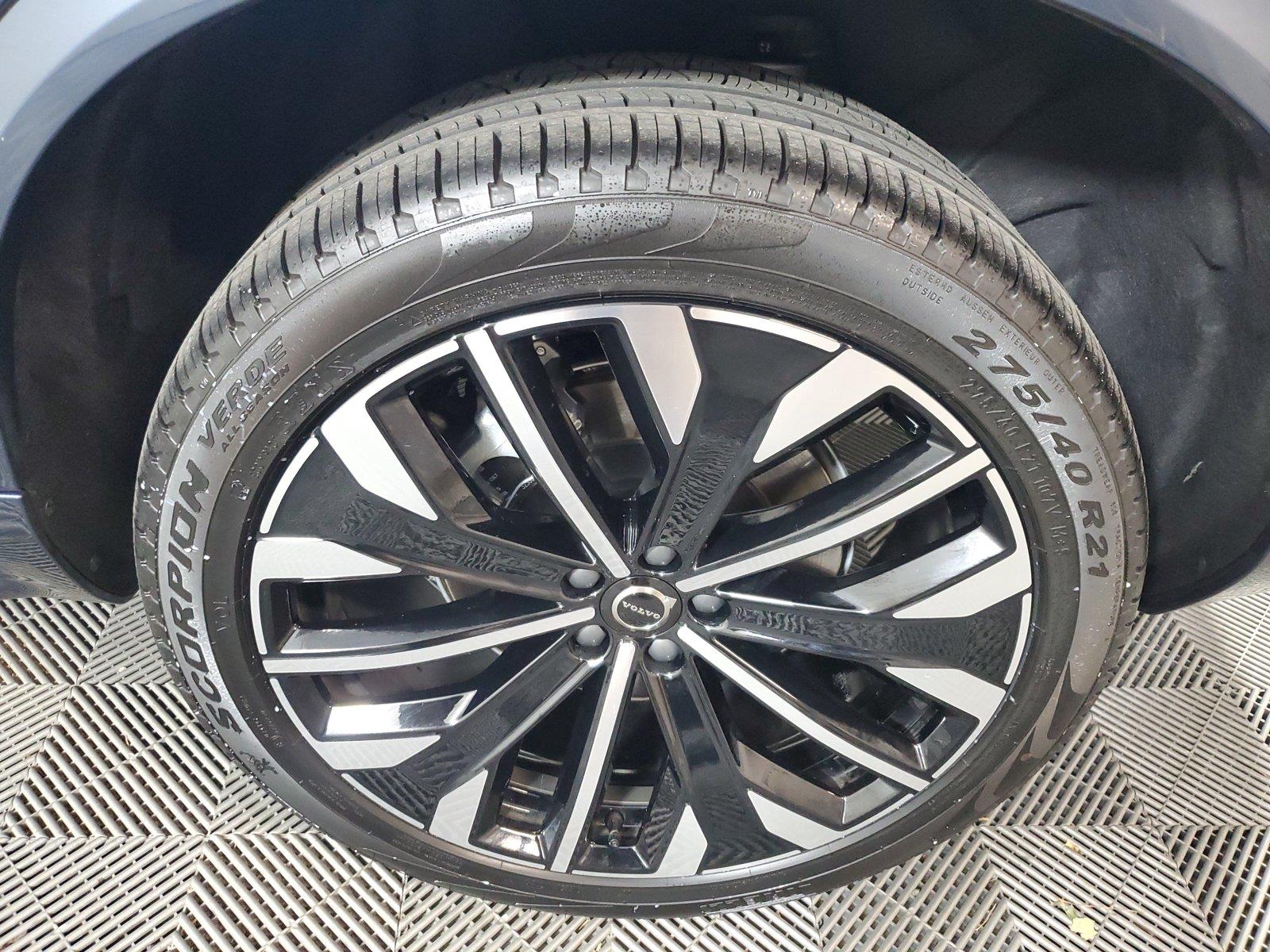 2026 Volvo XC90 Plus - Photo 11