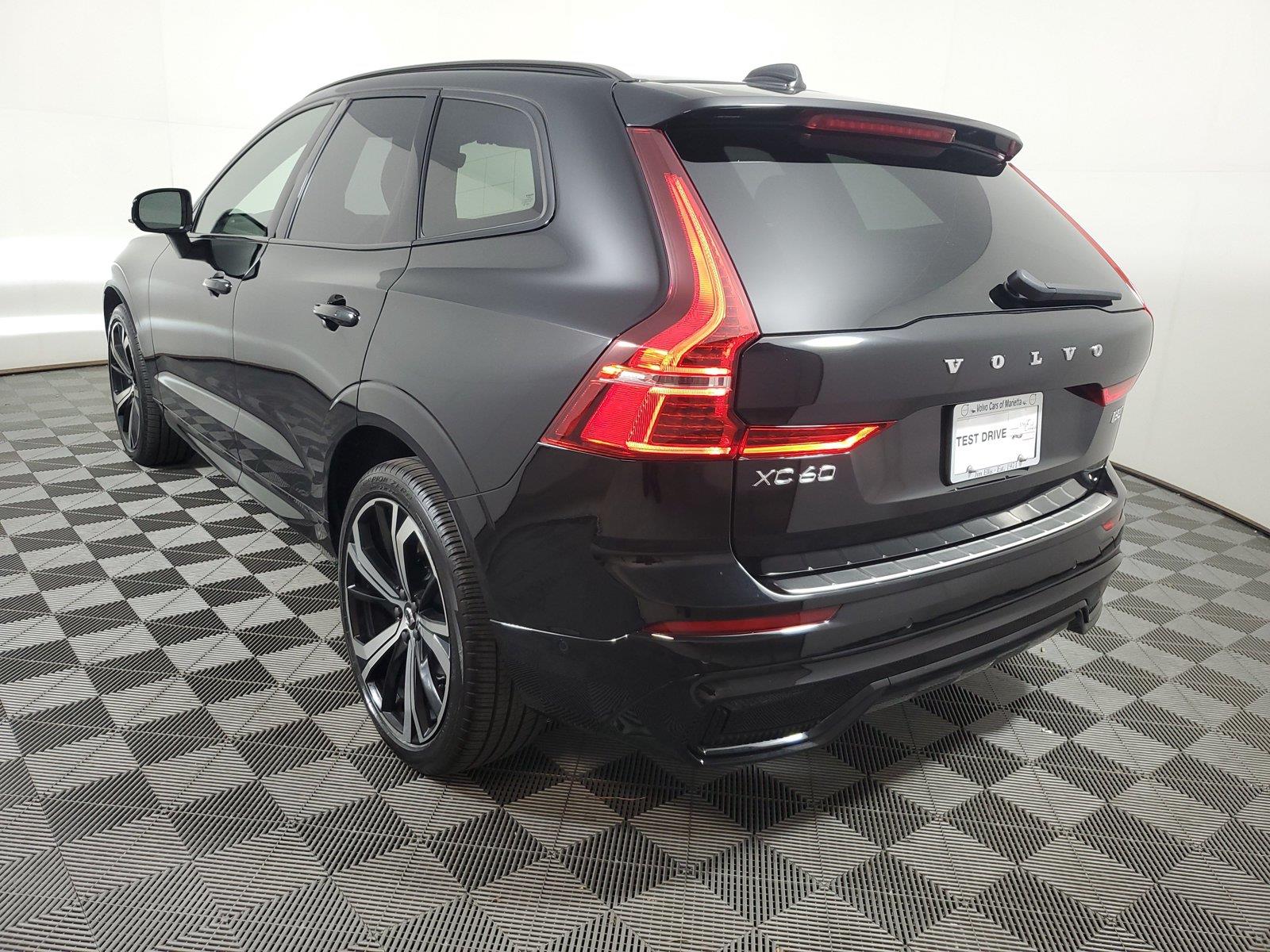 Used 2025 Volvo XC60 B5 Ultra SUV