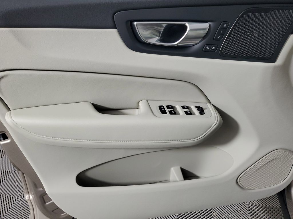 2026 Volvo XC60 Ultra - Photo 19