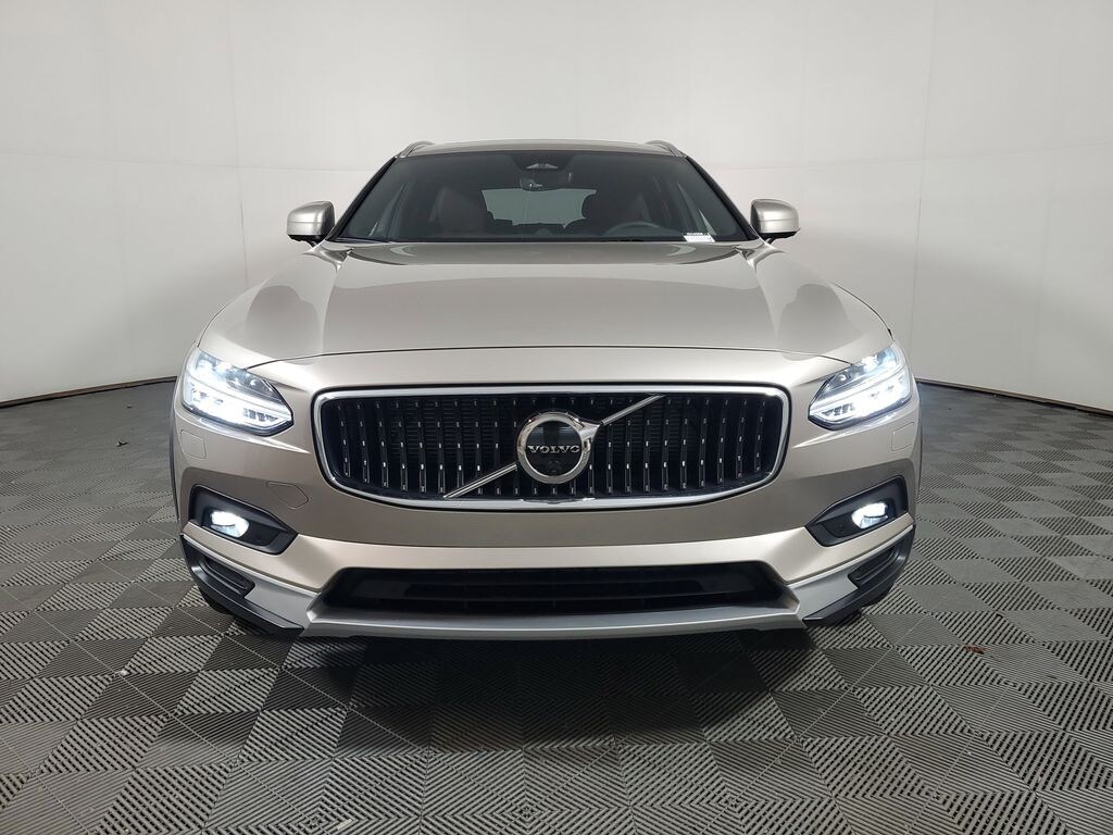 Used 2026 Volvo V90 Cross Country B6 Ultra Wagon