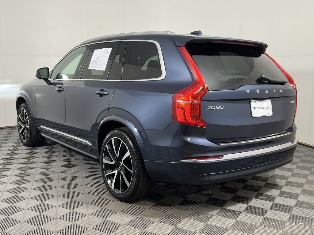 2024 Volvo XC90 Plus photo 3