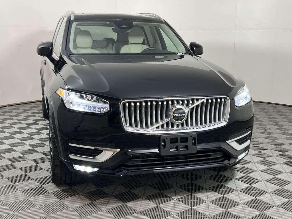 2024 Volvo XC90 B5 Plus photo 3