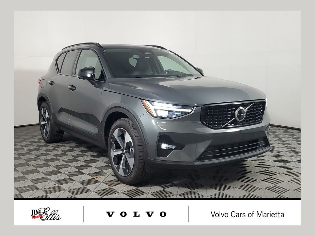 New 2026 Volvo XC40 B5 Plus SUV
