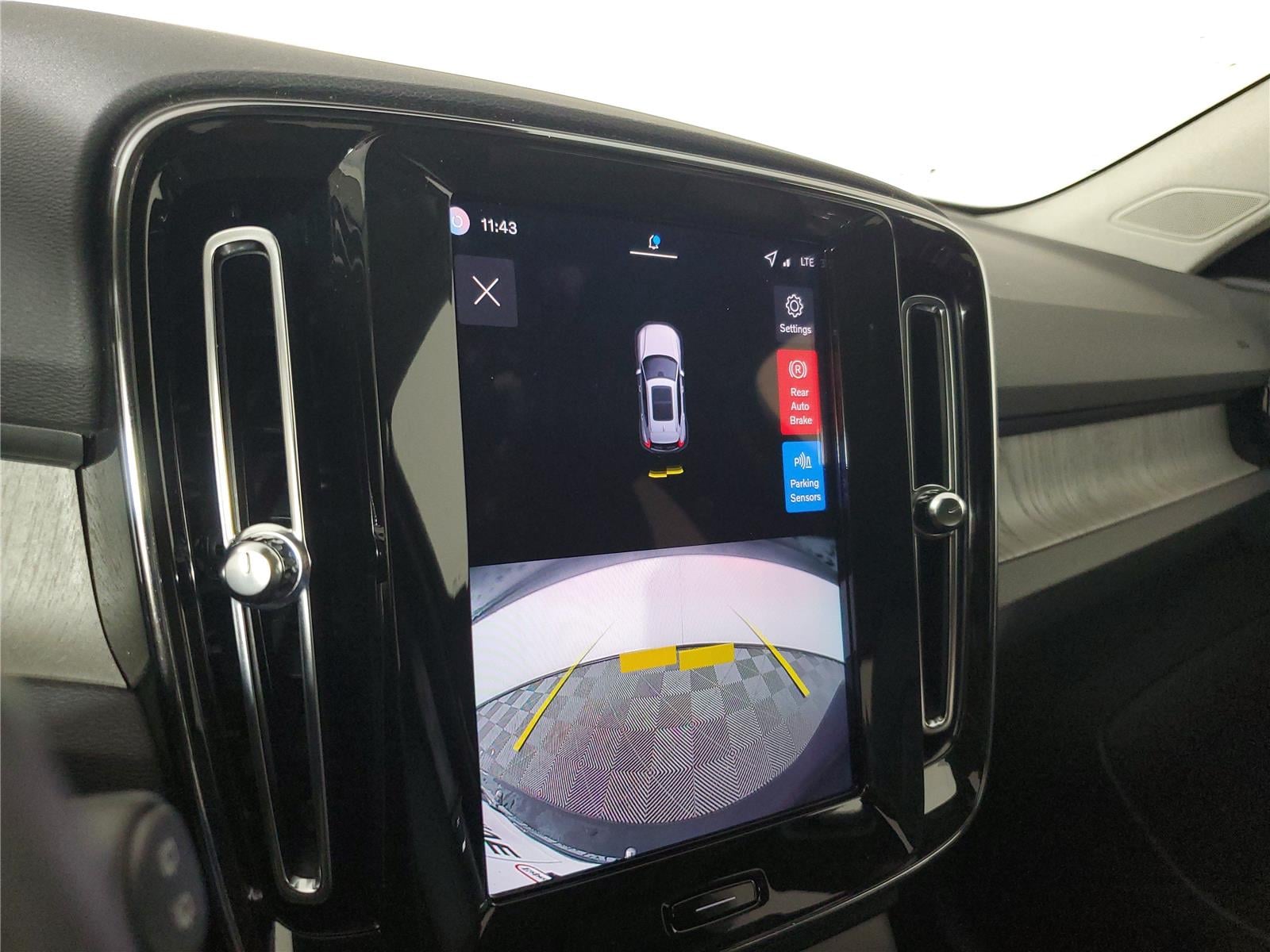 2026 Volvo XC40 Core - Photo 29