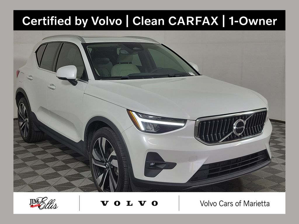 2023 Volvo XC40 B5 Plus Bright AWD's photo