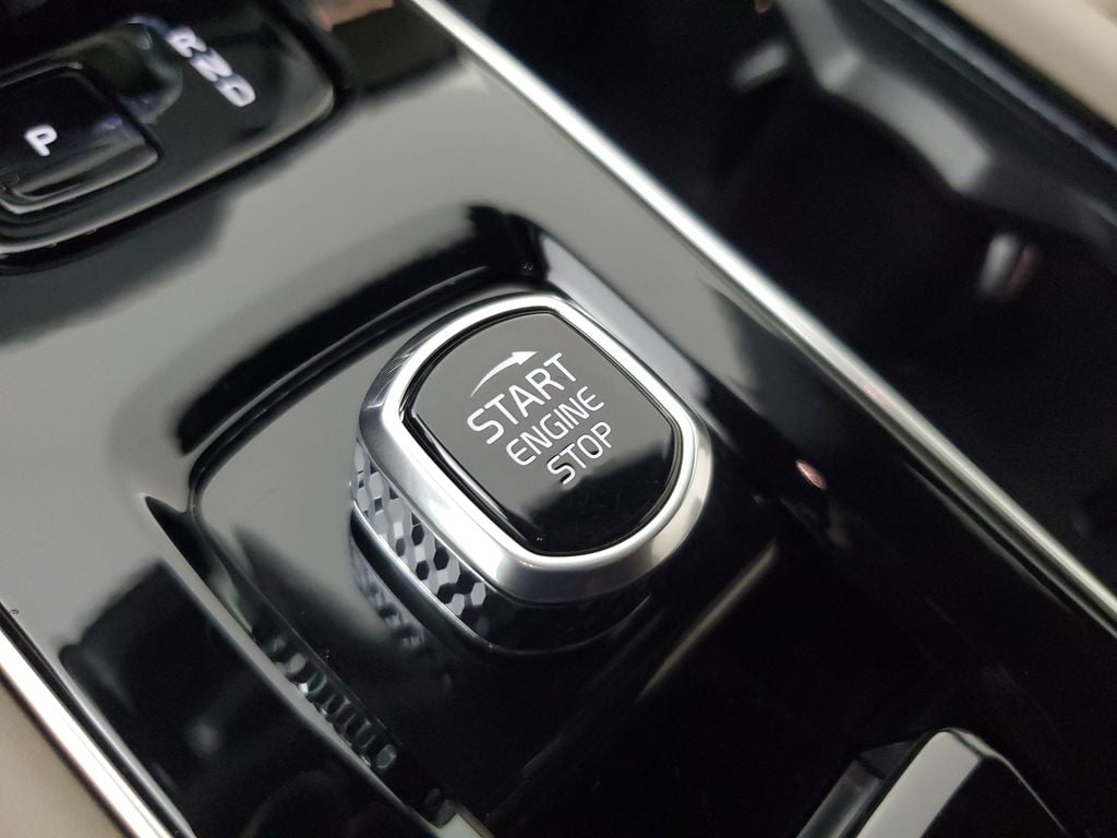 2026 Volvo XC90 Plus - Photo 35