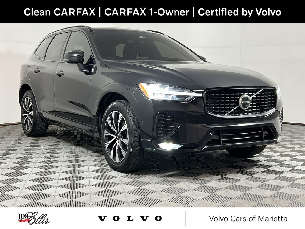 2025 Volvo XC60 Plus's photo