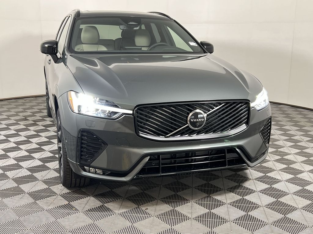 New 2026 Volvo XC60 B5 Plus SUV