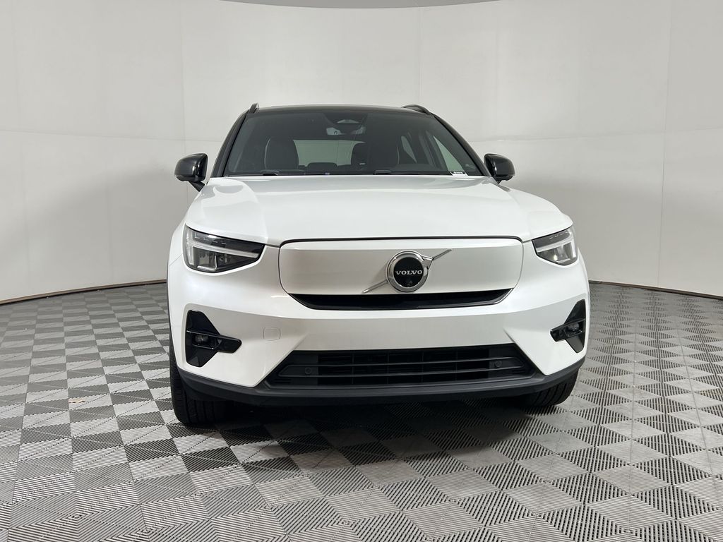 2023 Volvo XC40 Recharge Plus photo 3