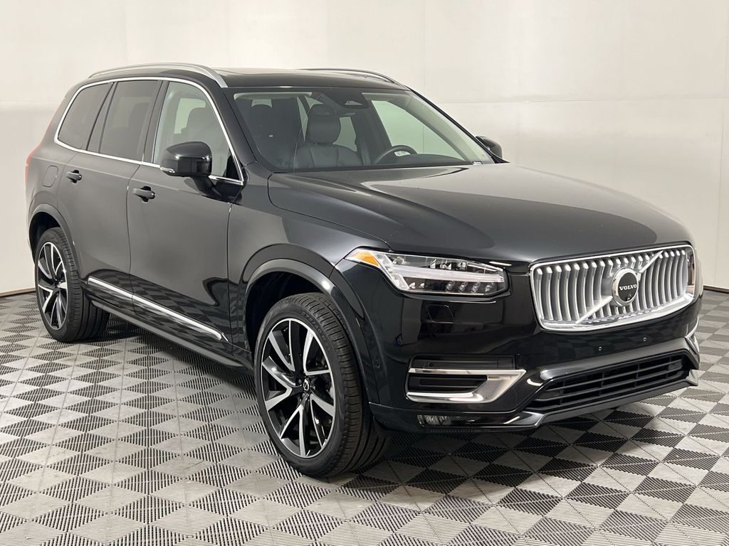 2024 Volvo XC90 Plus photo 2