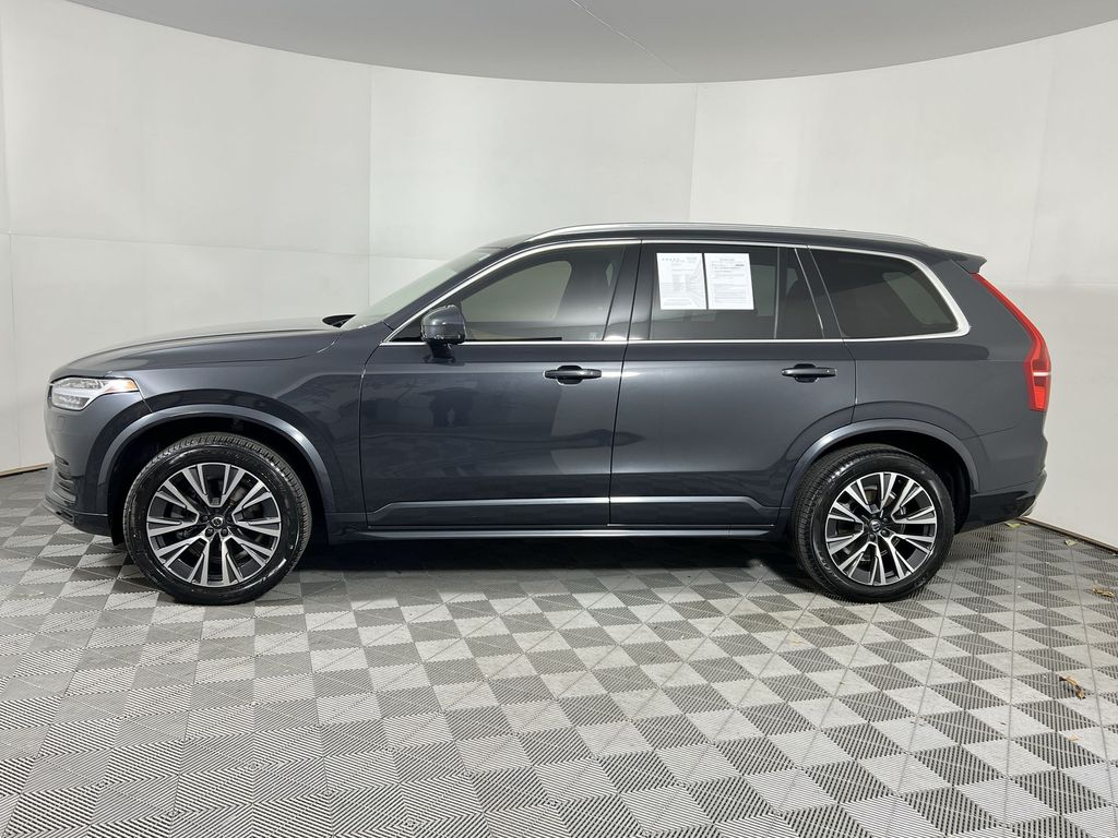2021 Volvo XC90 T6 Momentum photo 2