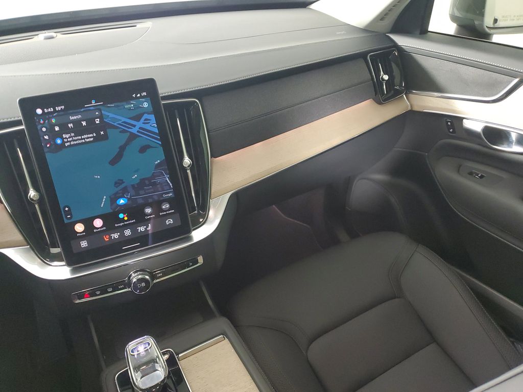 2025 Volvo XC90 Core - Photo 20