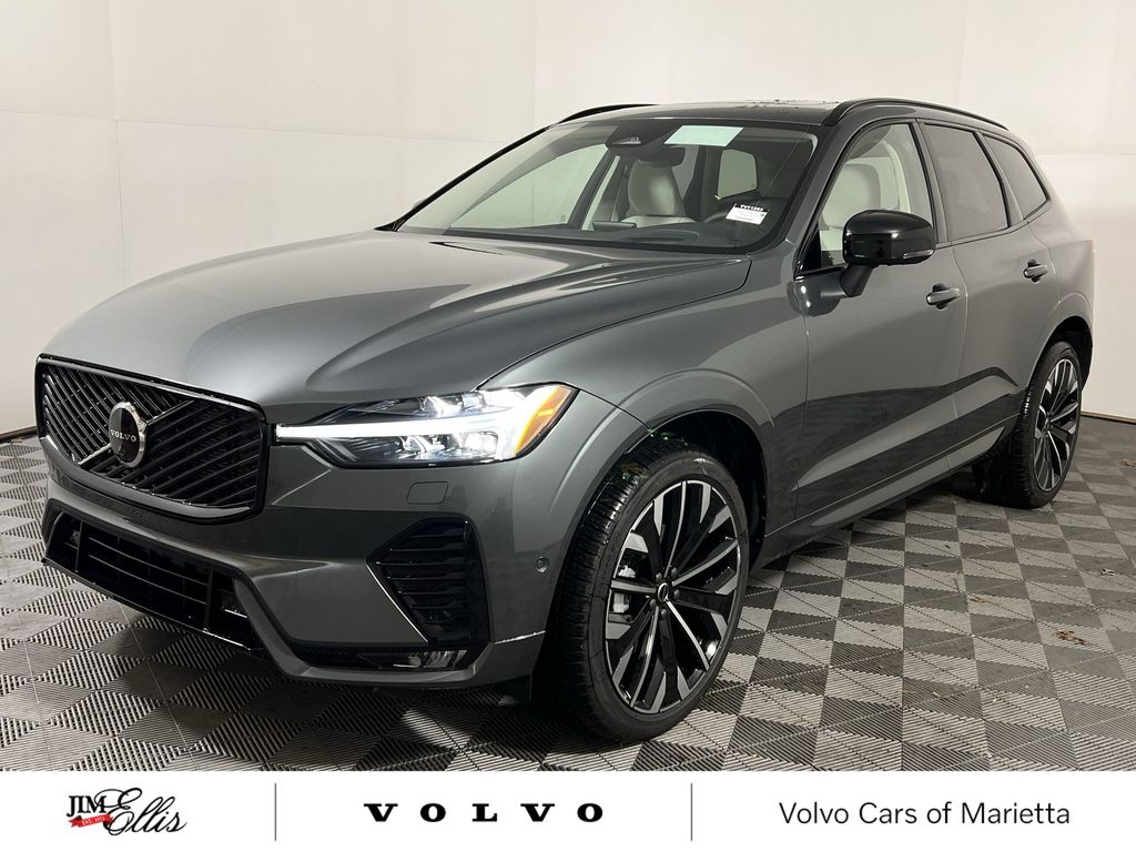 2026 Volvo XC60 B5 photo 4