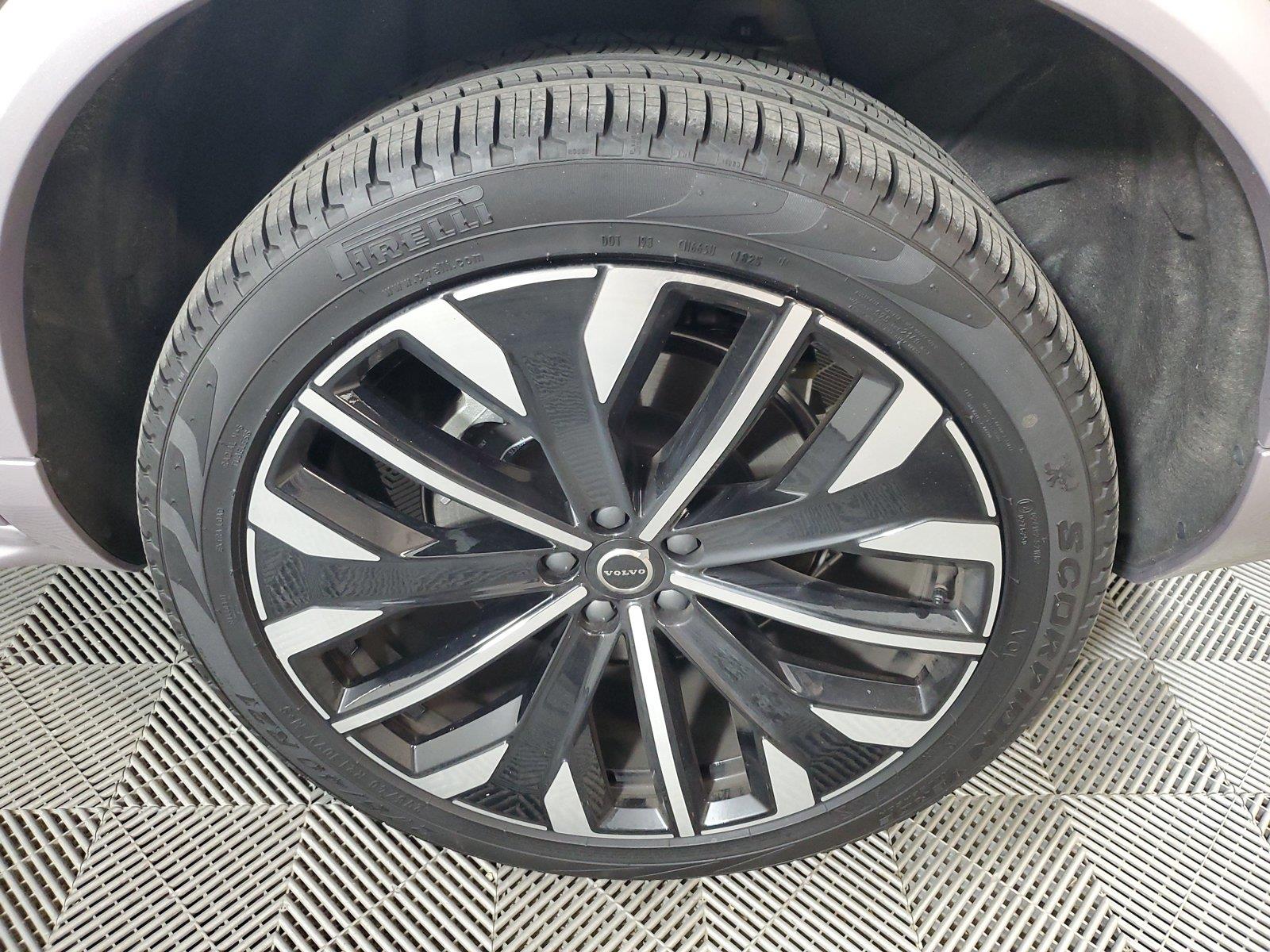 2026 Volvo XC90 Plus - Photo 11