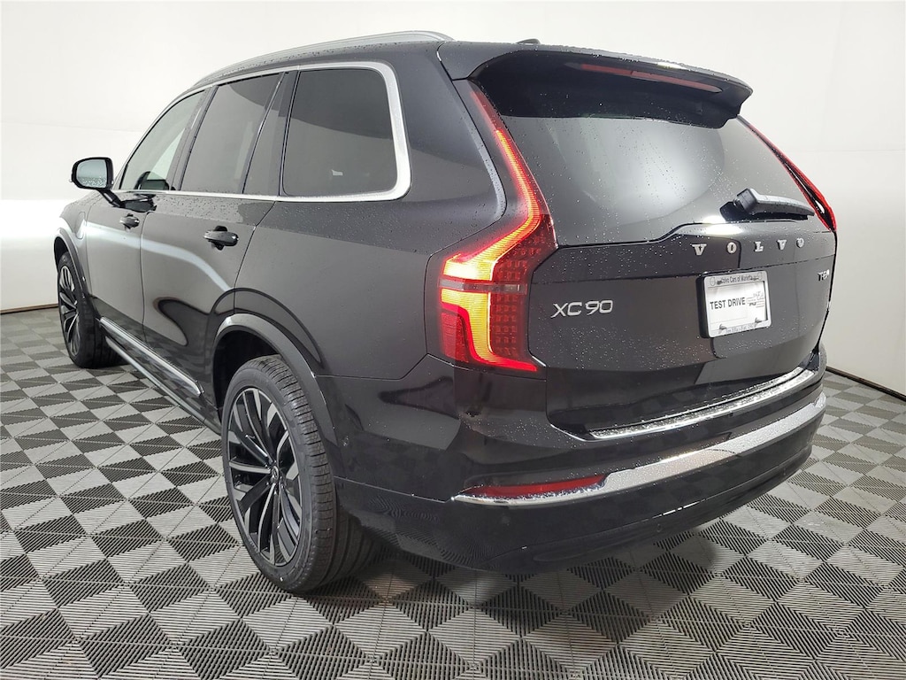 New 2026 Volvo XC90 plug-in hybrid T8 Ultra 7-Seater SUV