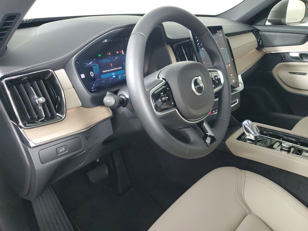 2026 Volvo XC90 Plus - Photo 24