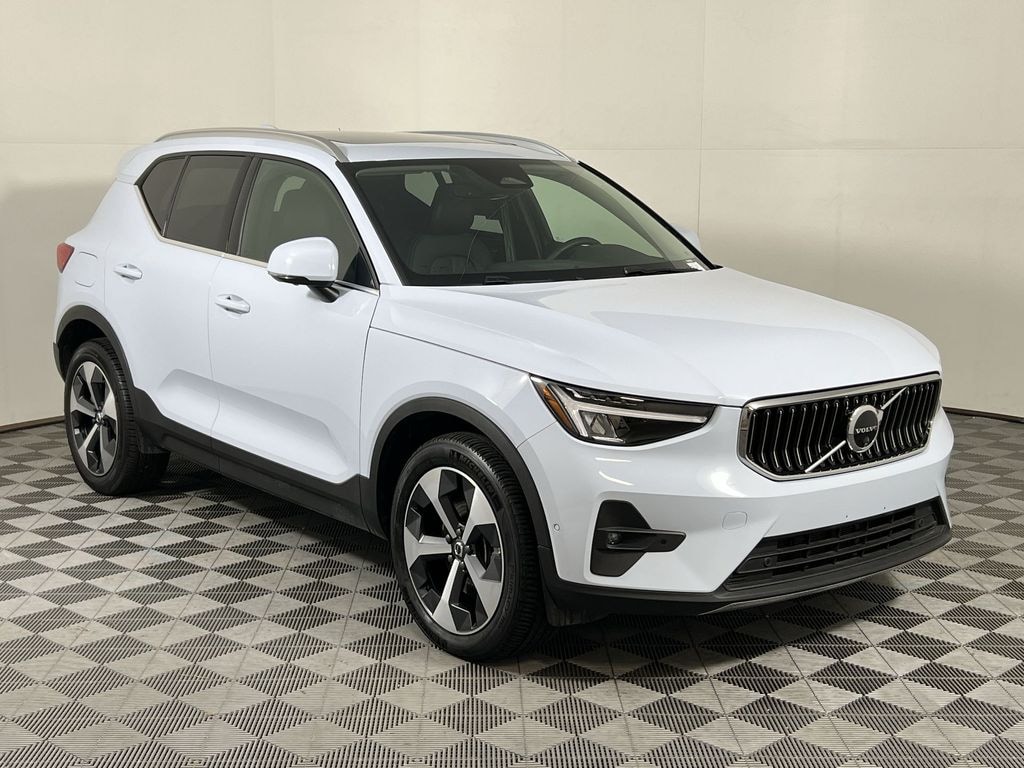 Certified 2025 Volvo XC40 B5 Plus Bright Theme SUV