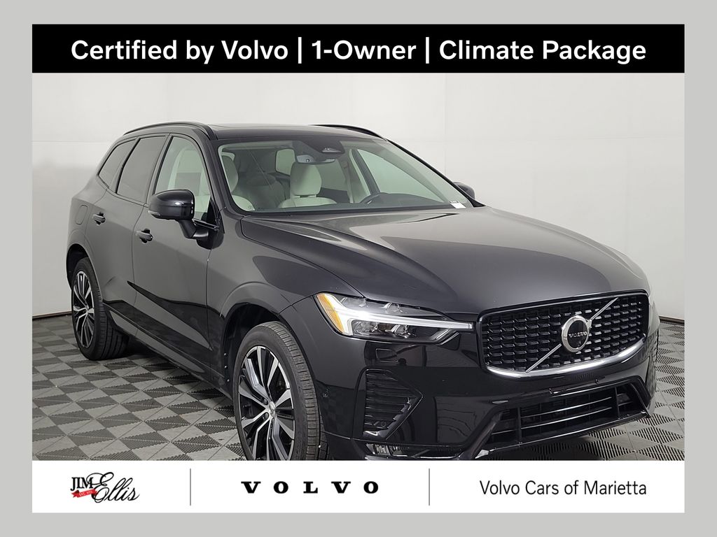 2023 Volvo XC60 B5 Plus Dark Theme AWD's photo
