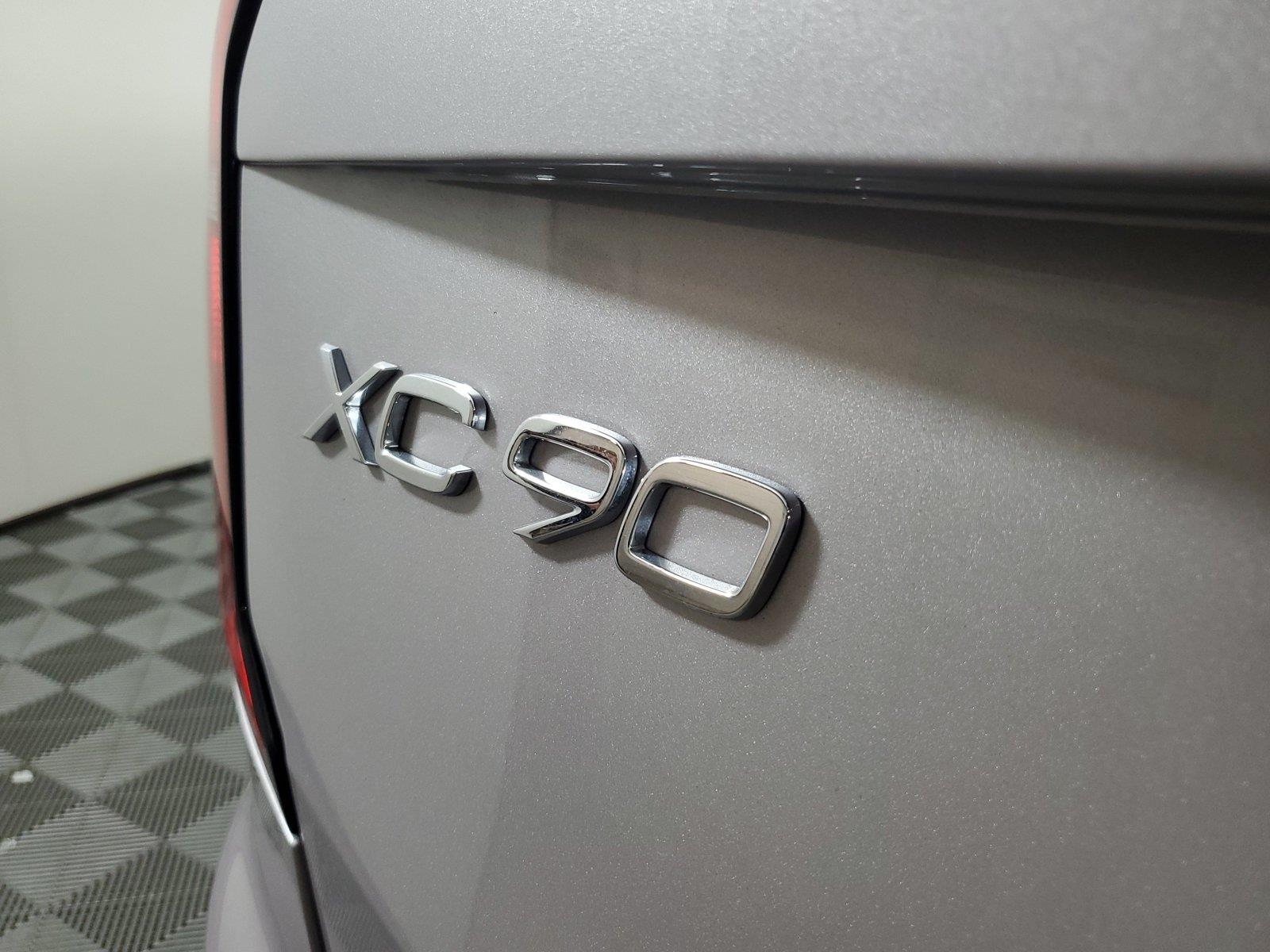 2026 Volvo XC90 Plus - Photo 8