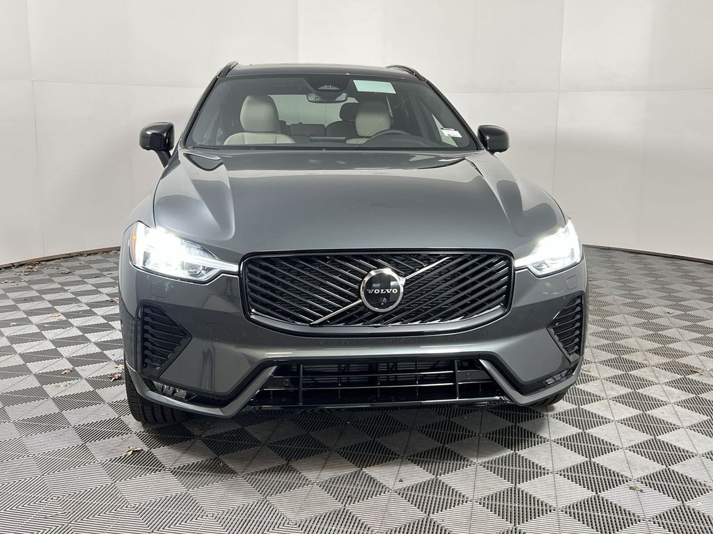 New 2026 Volvo XC60 B5 Plus SUV