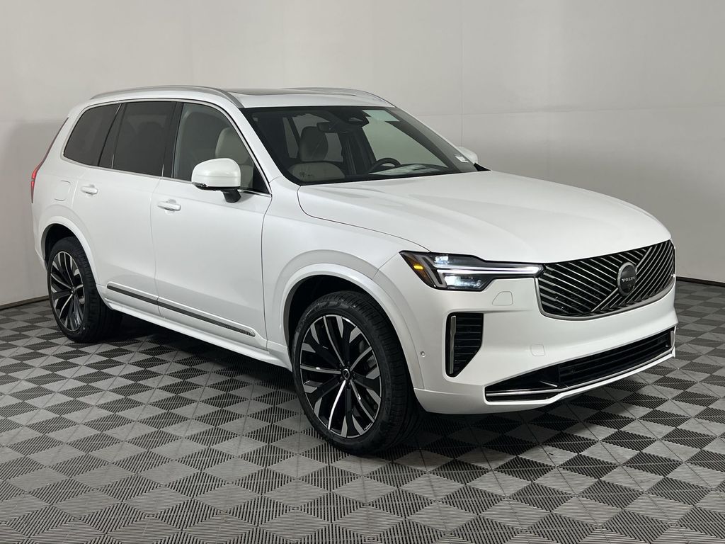 2026 Volvo XC90 Plus photo 2