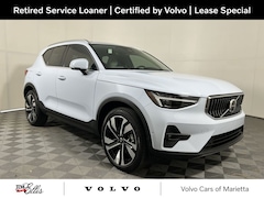 2025 Volvo XC40 B5 Ultra Bright Theme SUV