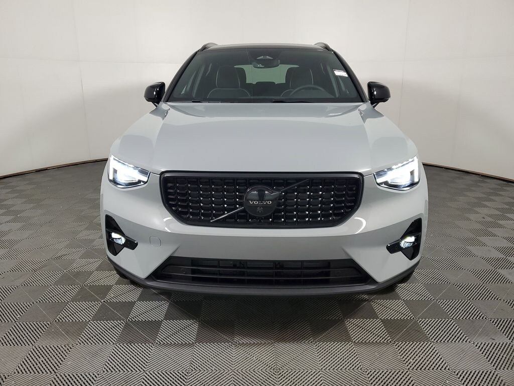 New 2026 Volvo XC40 B5 Ultra Black Edition SUV