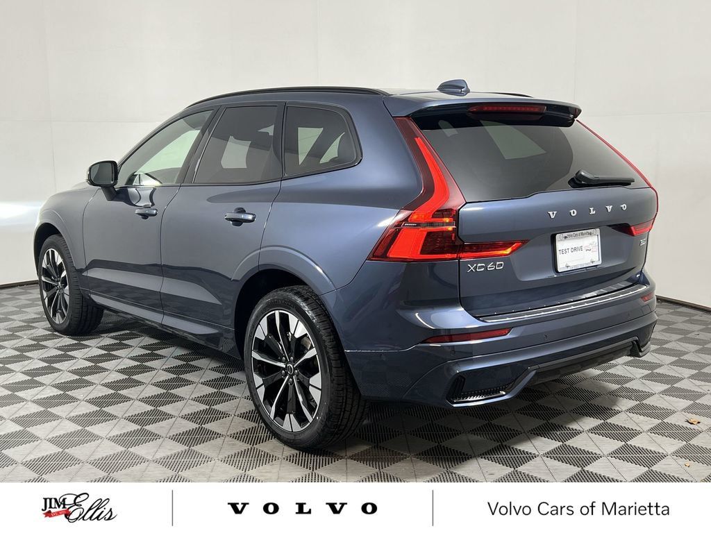 2026 Volvo XC60 Plus - Photo 6