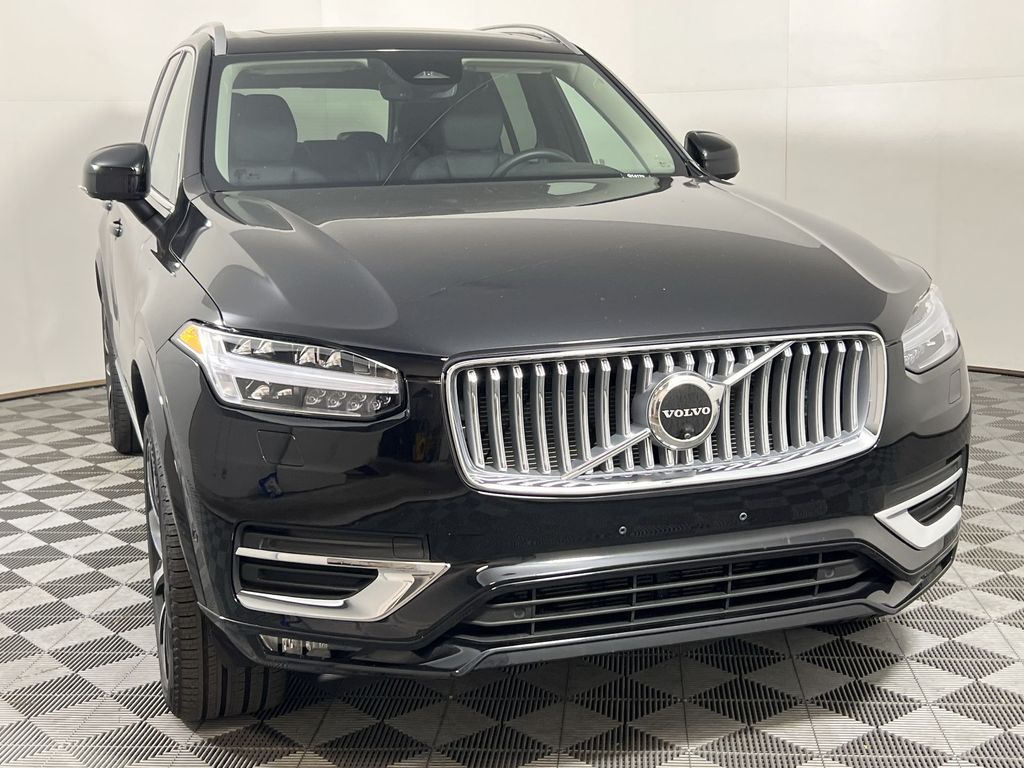 2024 Volvo XC90 Plus photo 3