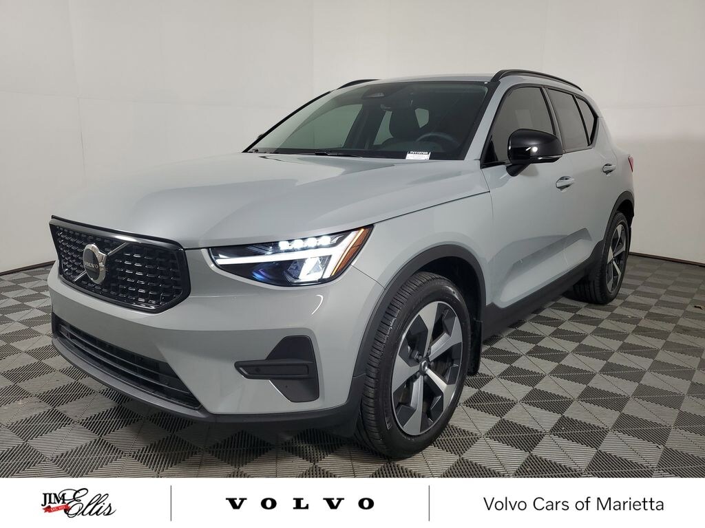 Certified 2026 Volvo XC40 B5 Core SUV