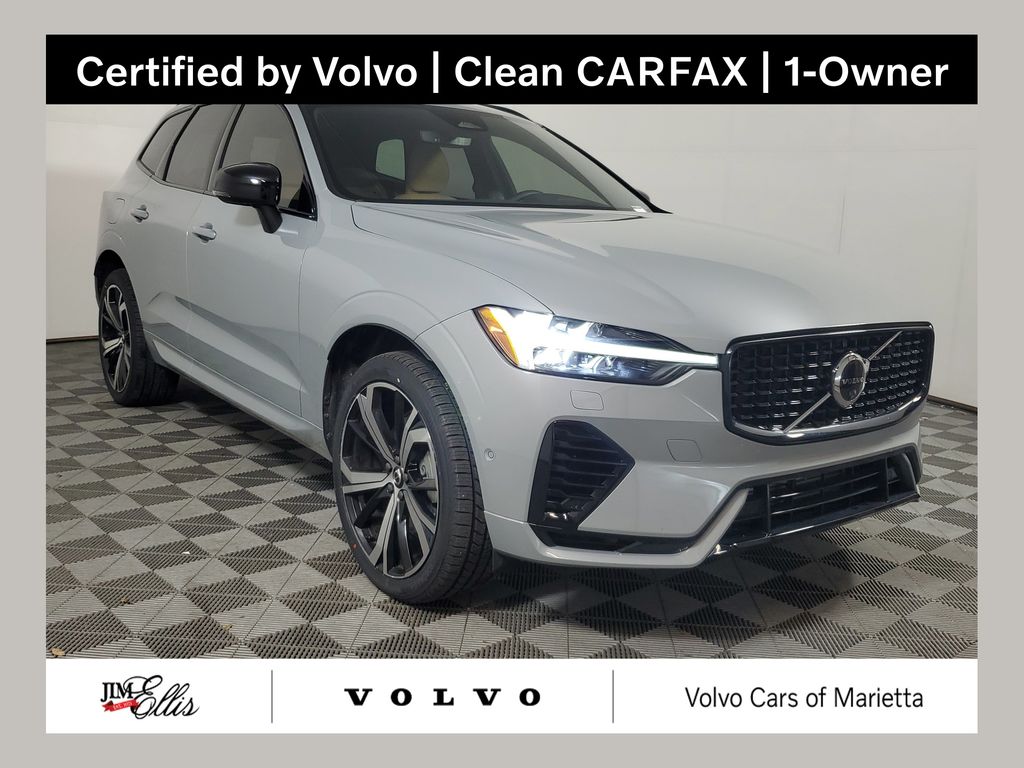 2024 Volvo XC60 T8 Ultimate Dark Theme AWD's photo