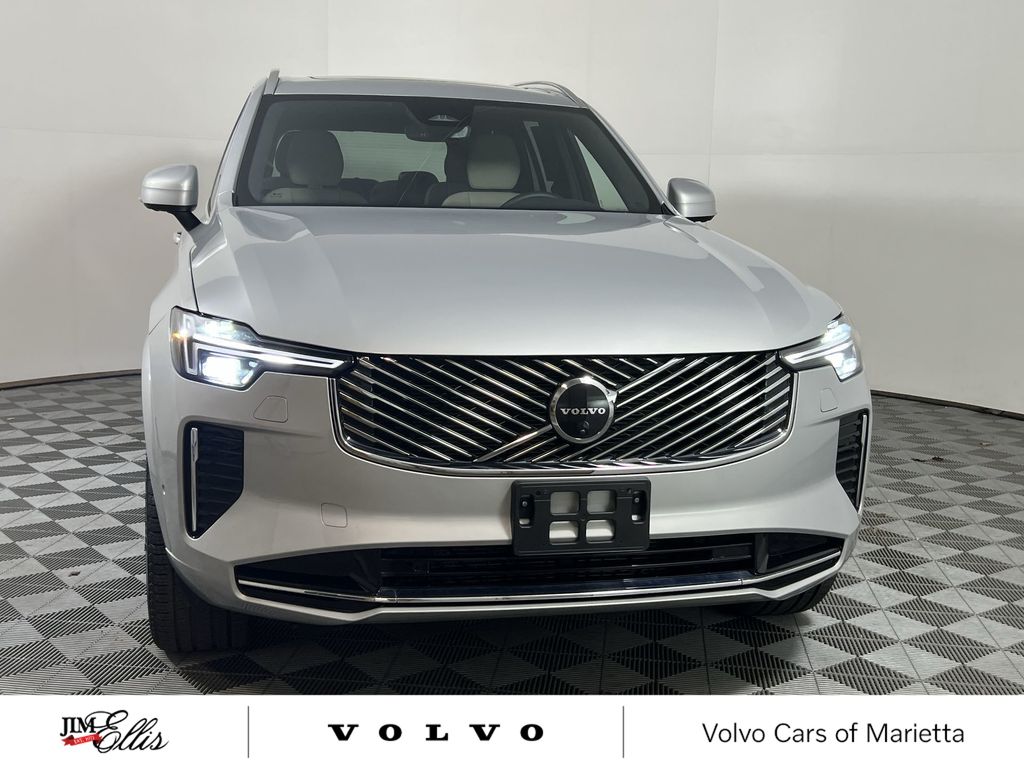 2025 Volvo XC90 Plus photo 3