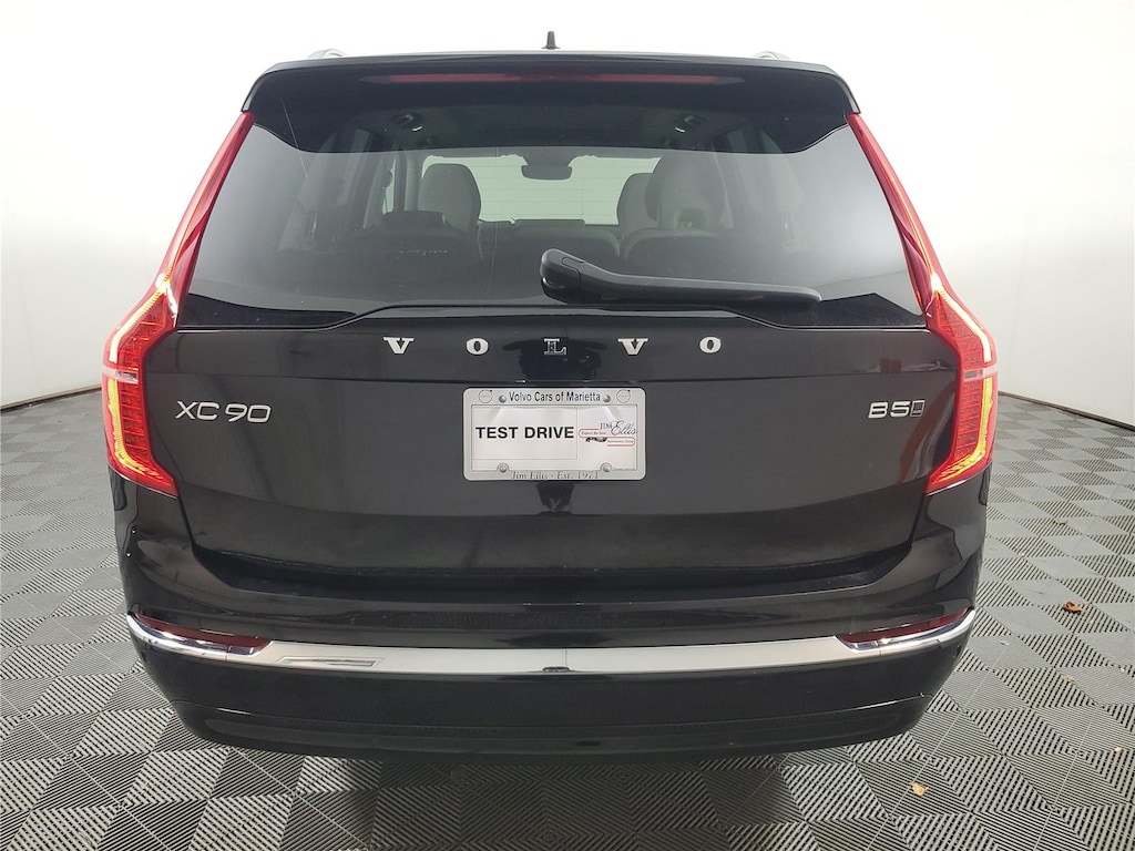 Certified 2025 Volvo XC90 B5 Plus SUV