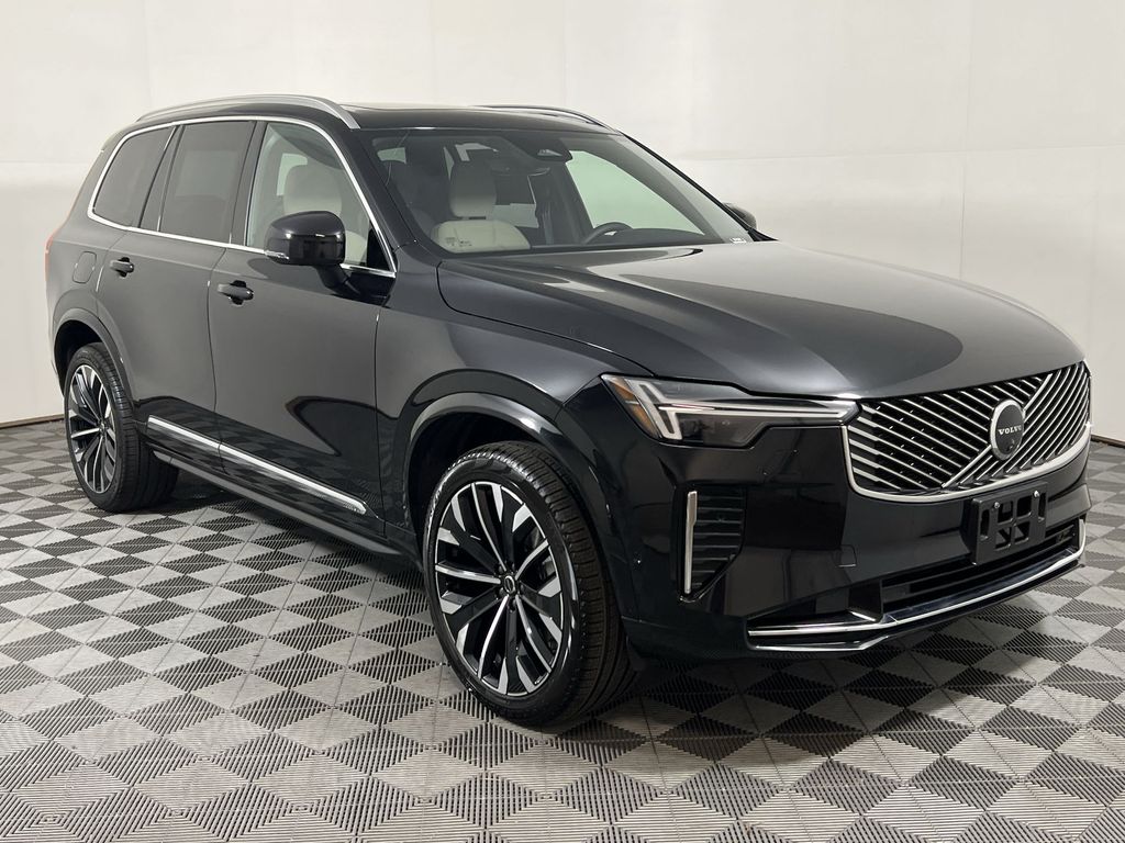 2025 Volvo XC90 Plus photo 2