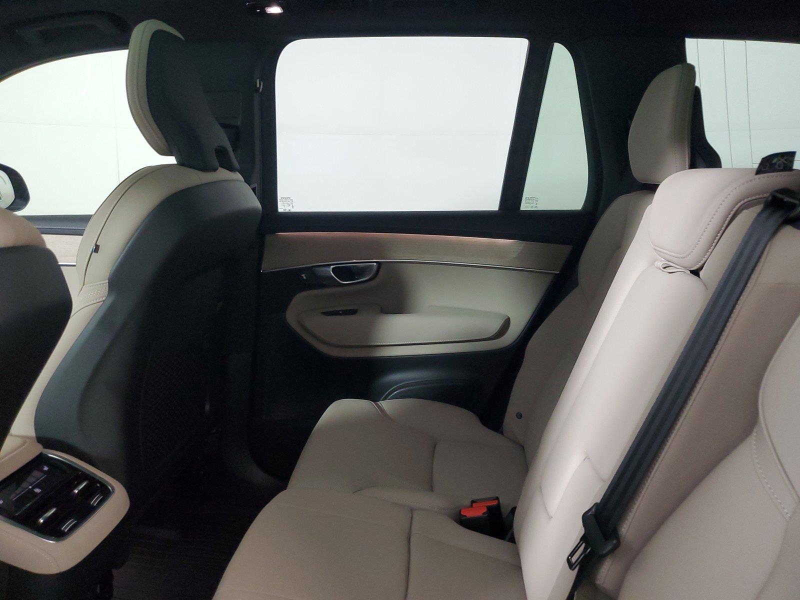 2026 Volvo XC90 Plus - Photo 12