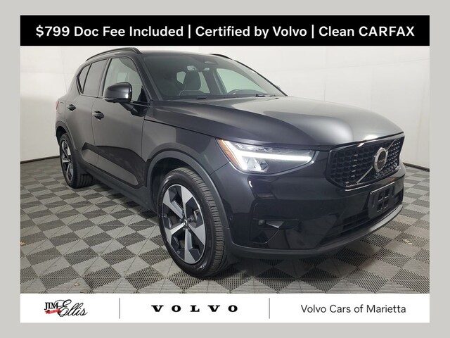 2025 Volvo XC40 B5 Plus Dark Theme SUV
