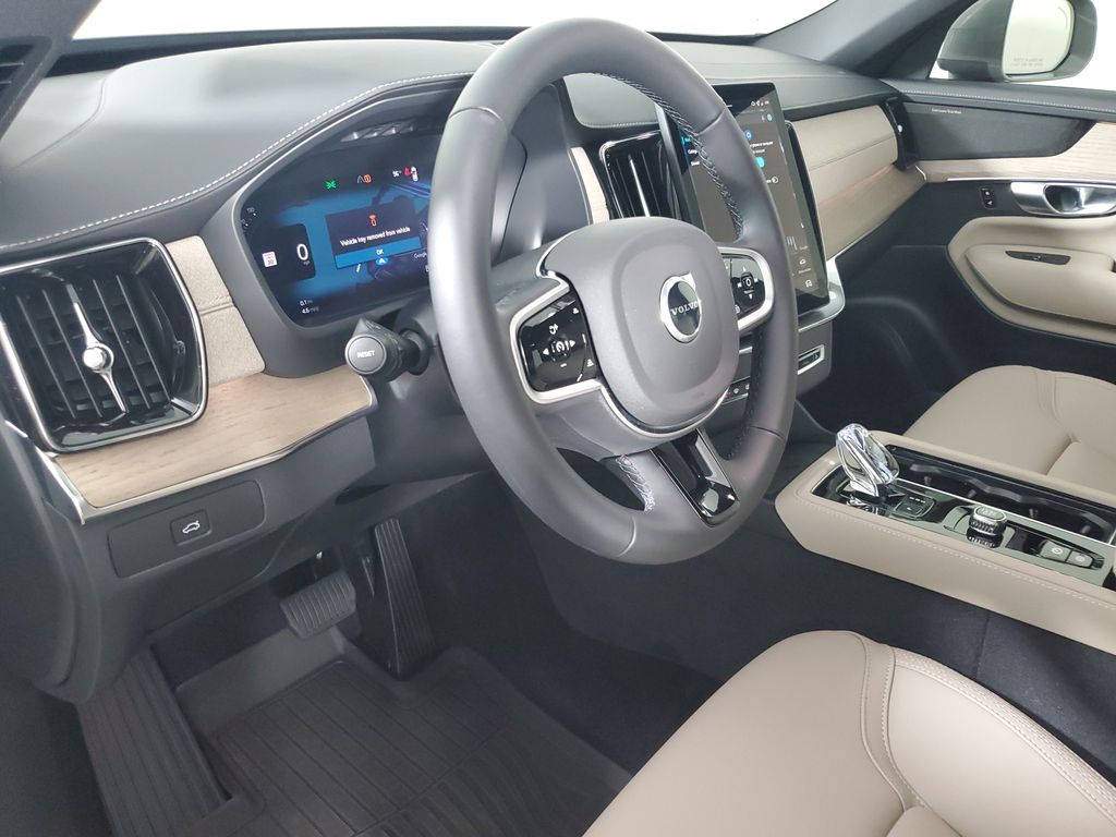 2026 Volvo XC90 Plus - Photo 26