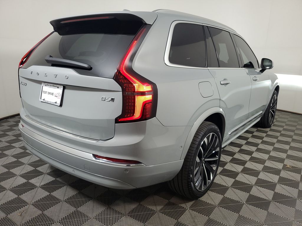 2026 Volvo XC90 Plus - Photo 8