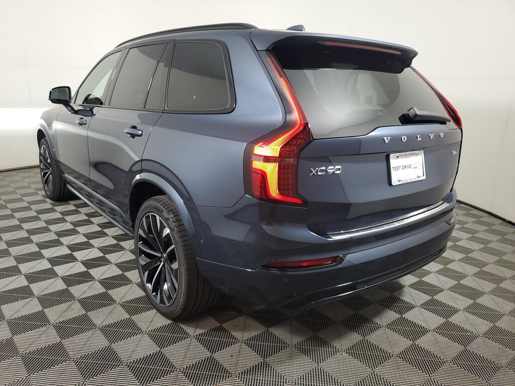 New 2026 Volvo XC90 B6 Ultra Dark Theme 6-Seater SUV