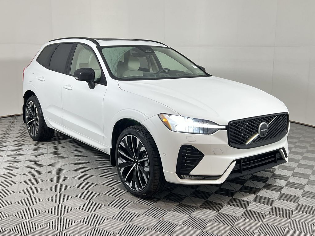 2026 Volvo XC60 B5 photo 2