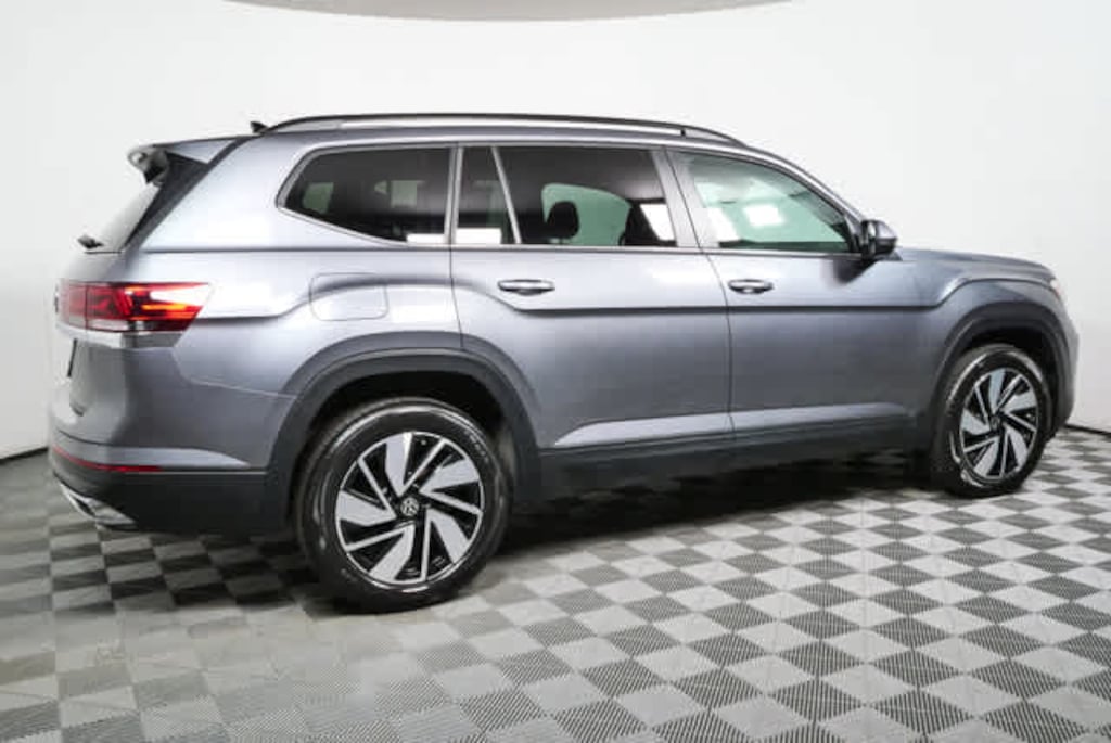 Certified 2025 Volkswagen Atlas 2.0T SE w/Technology SUV