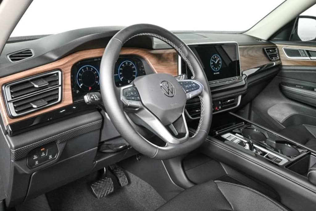 New 2026 Volkswagen Atlas 2.0T SE w/Technology SUV