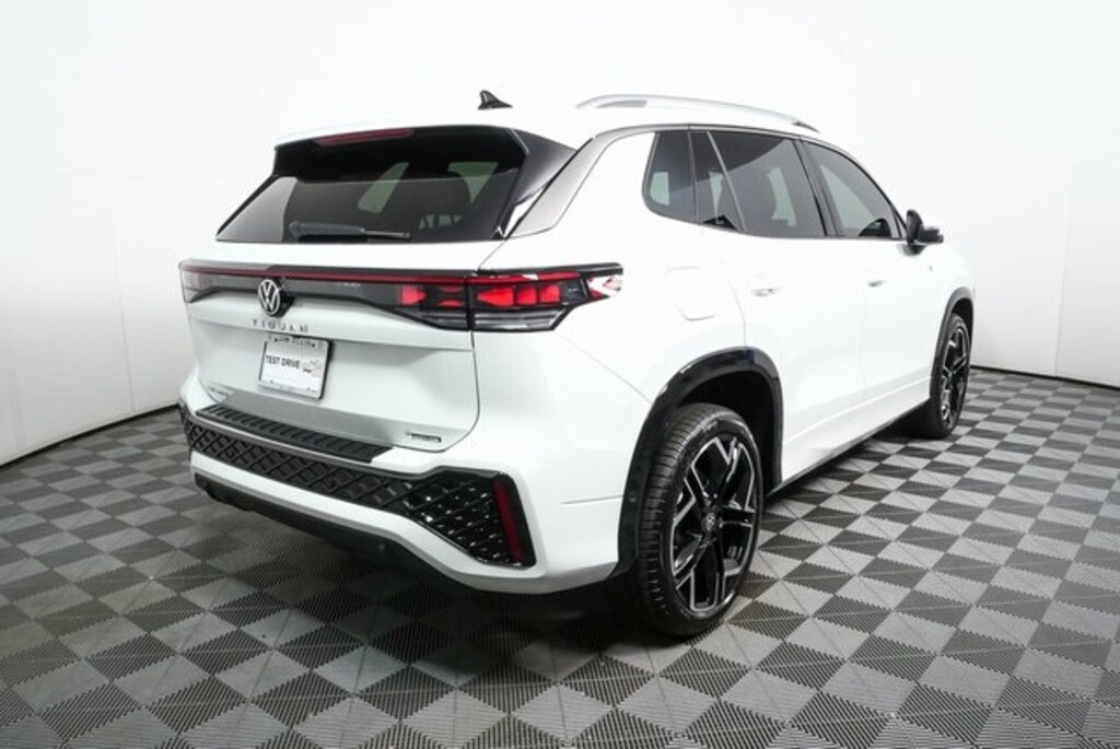 New 2026 Volkswagen Tiguan 2.0T SEL R-Line Turbo SUV