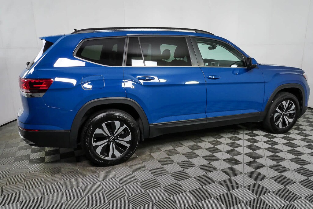 Certified 2025 Volkswagen Atlas 2.0T SE SUV